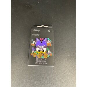 Disney Loungefly Mickey & Friends Floral- Daisy